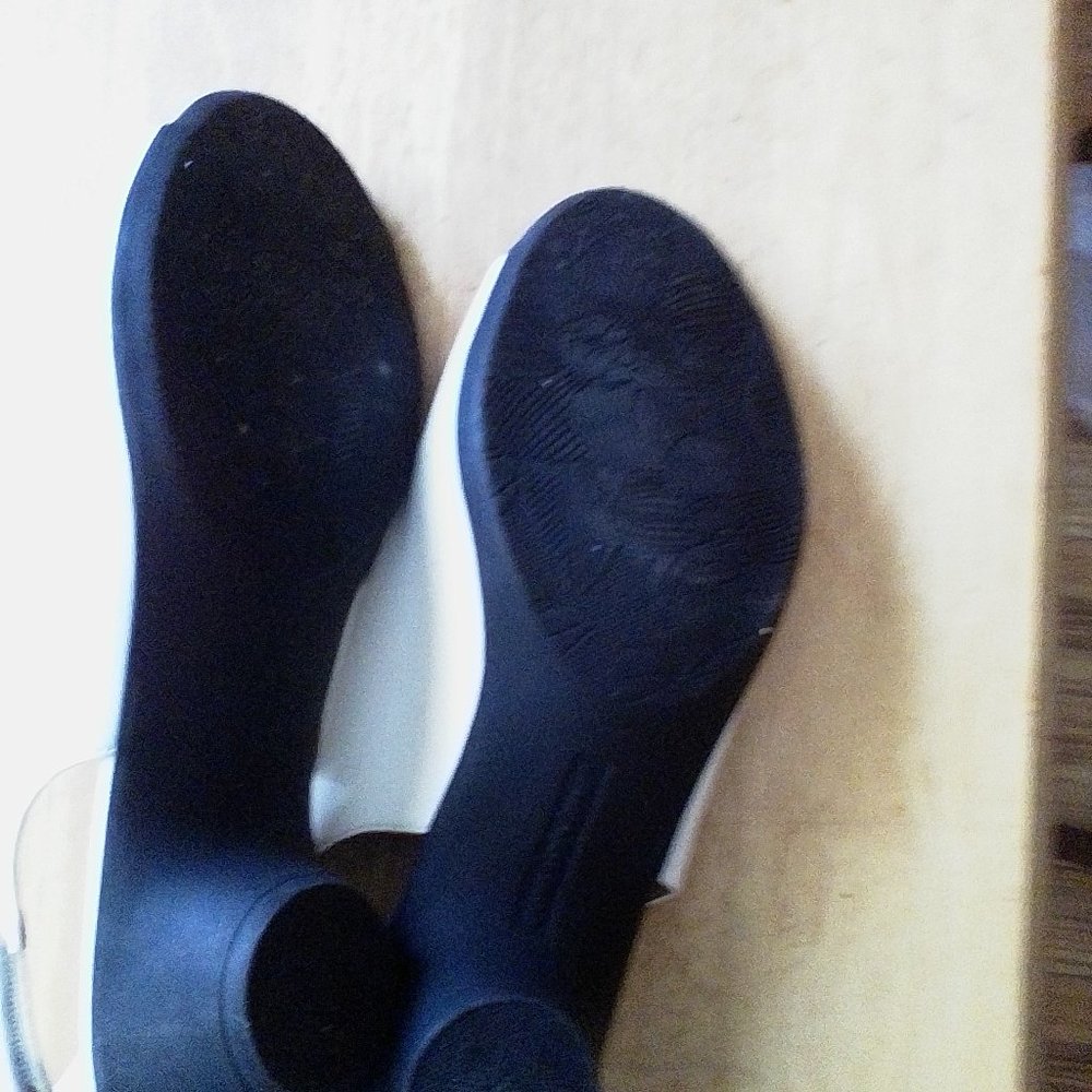 Sandal